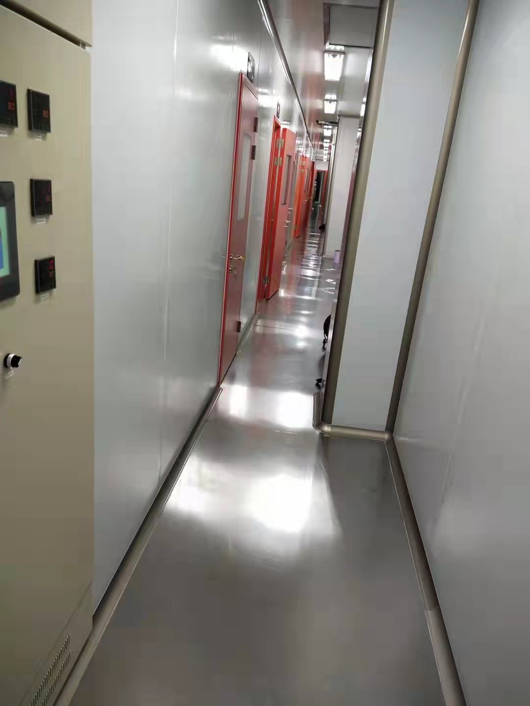 無塵自動噴漆設備.jpg