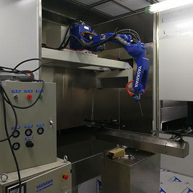 汽車內(nèi)飾件機器人噴漆設備